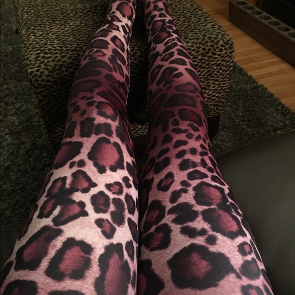 Posh Ambassador - Lynn T. - Picture 6 of 9